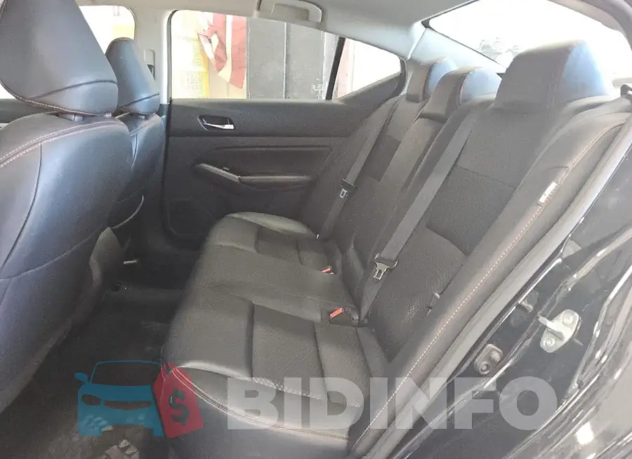 1N4BL4CV2PN393761 Photo# 10