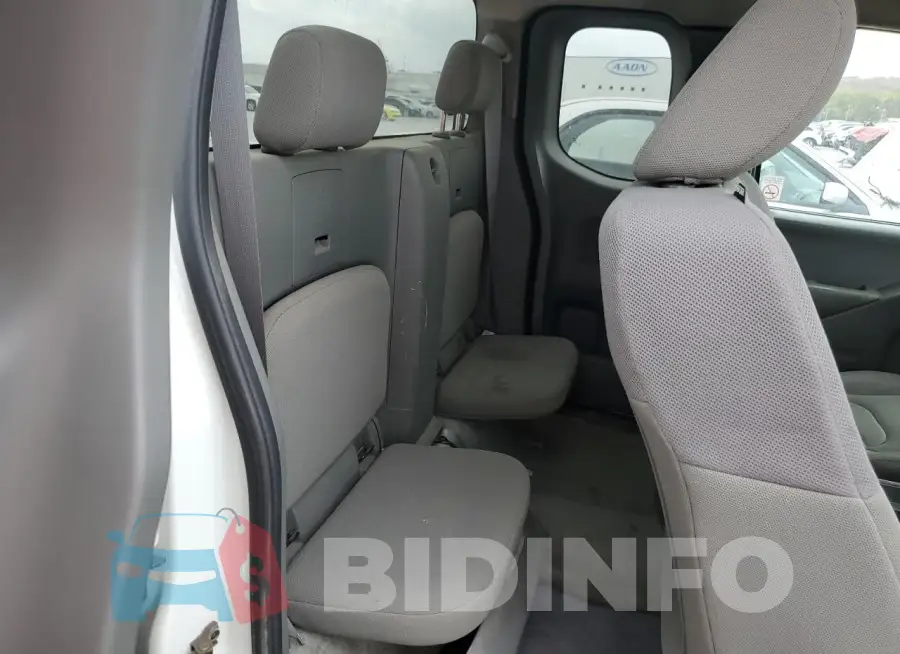 1N6BD0CT7JN756073 Photo# 10
