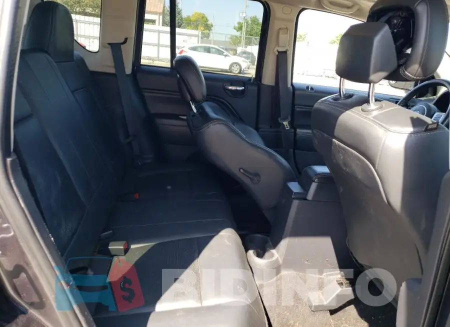 1C4NJDEB8FD109280 Photo# 11