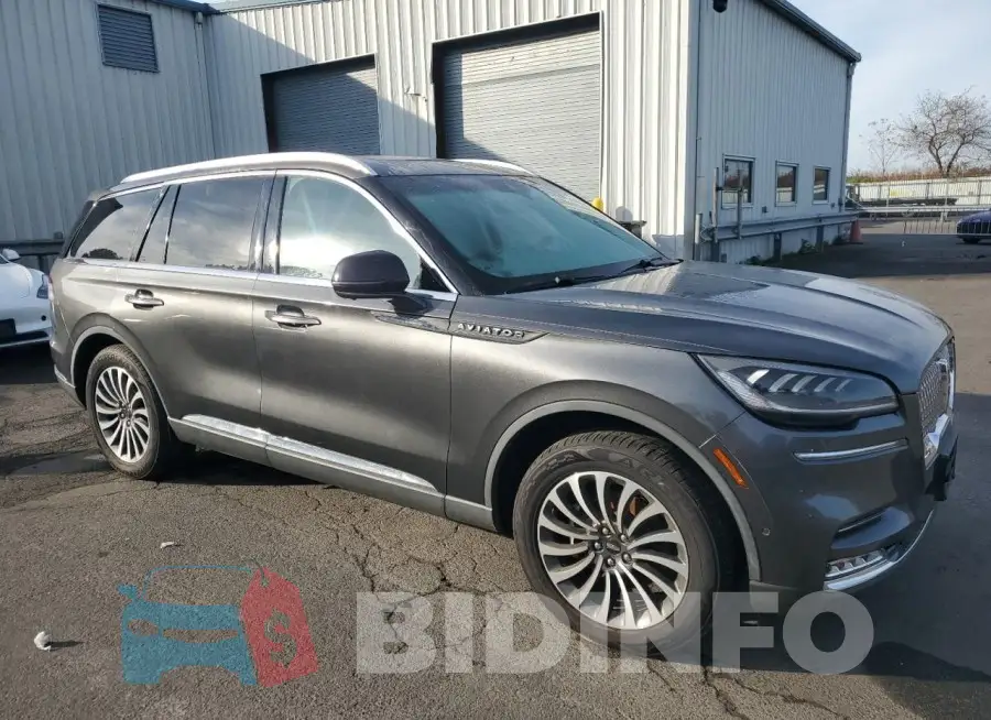 5LM5J7XC8LGL12583 Photo# 4