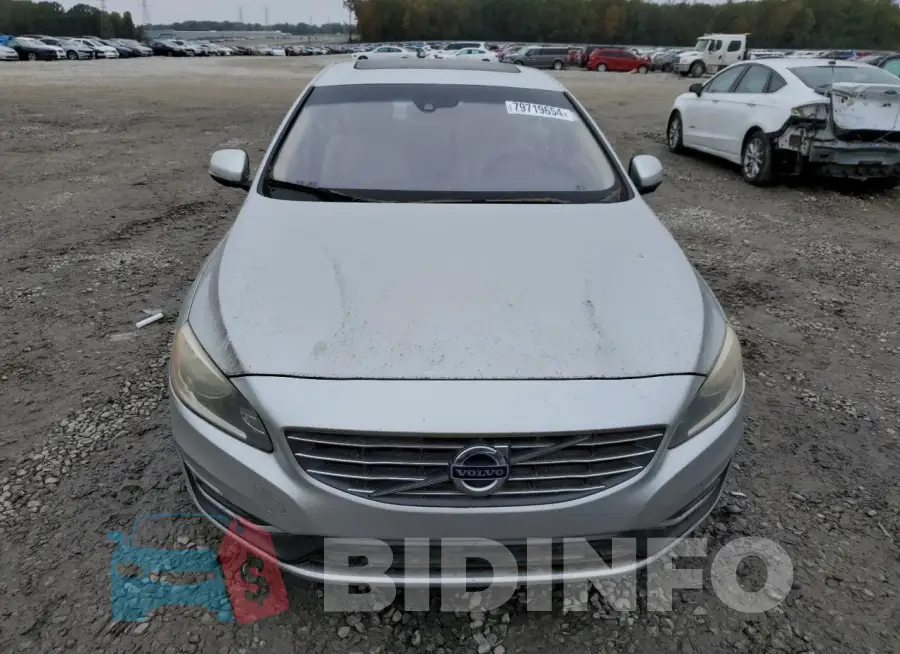YV140MFC2F1314482 Photo# 5