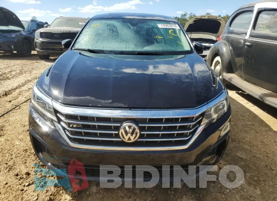 1VWMA7A38LC002952 Photo# 5
