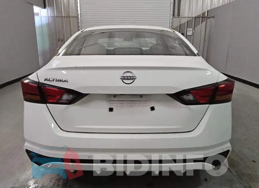 1N4BL4BV9PN317018 Photo# 6