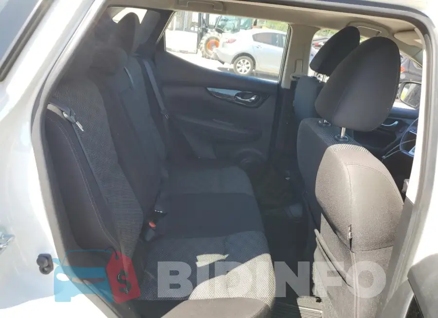 JN1BJ1CRXHW126531 Photo# 11