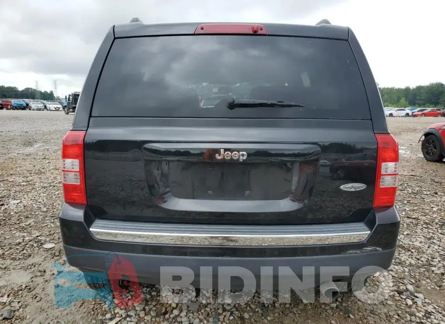 1C4NJPFA8GD777802 Photo# 6