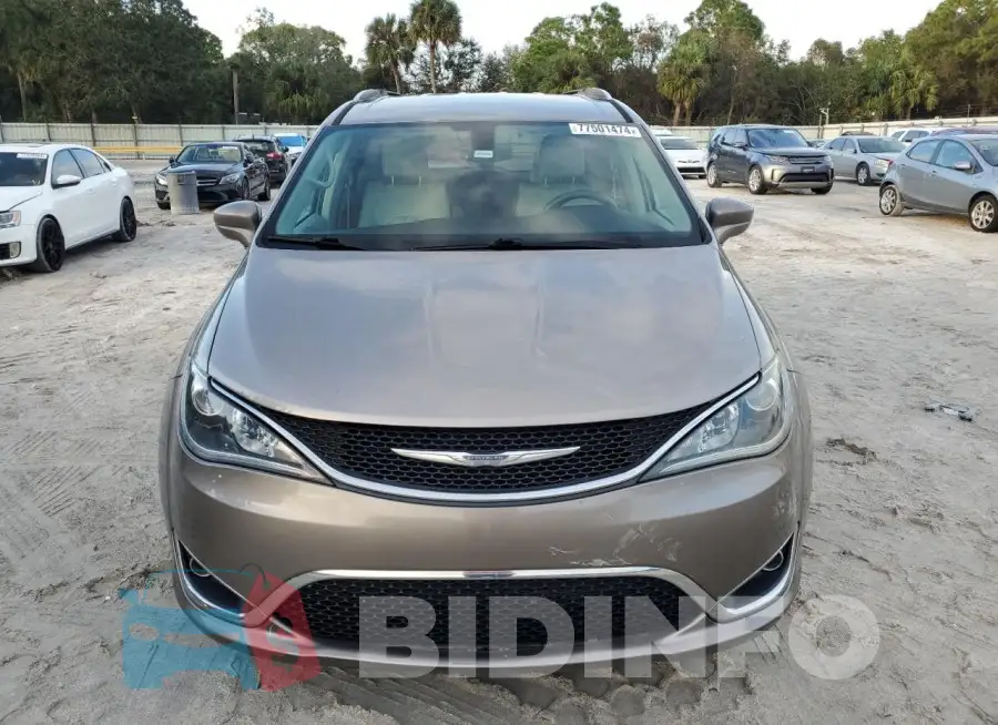 2C4RC1EG2HR643753 Photo# 5