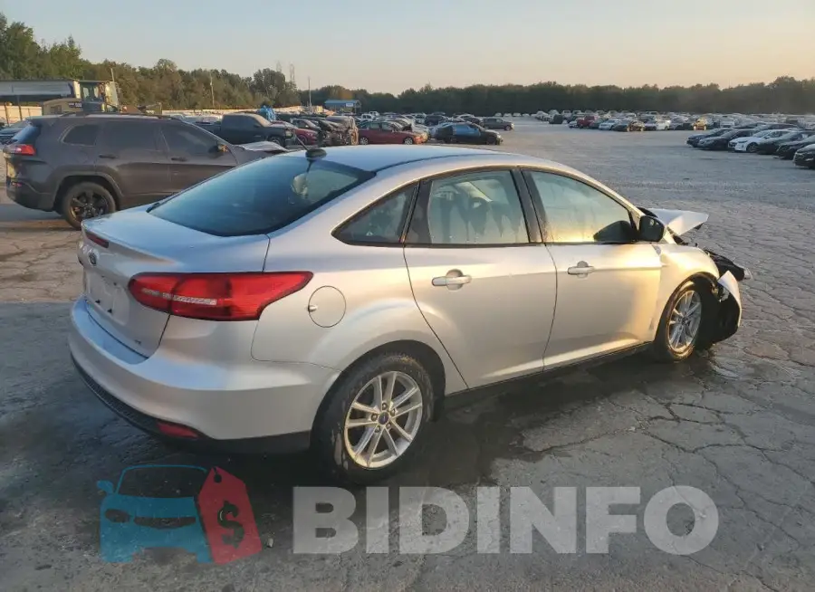 1FADP3F24JL256087 Photo# 3
