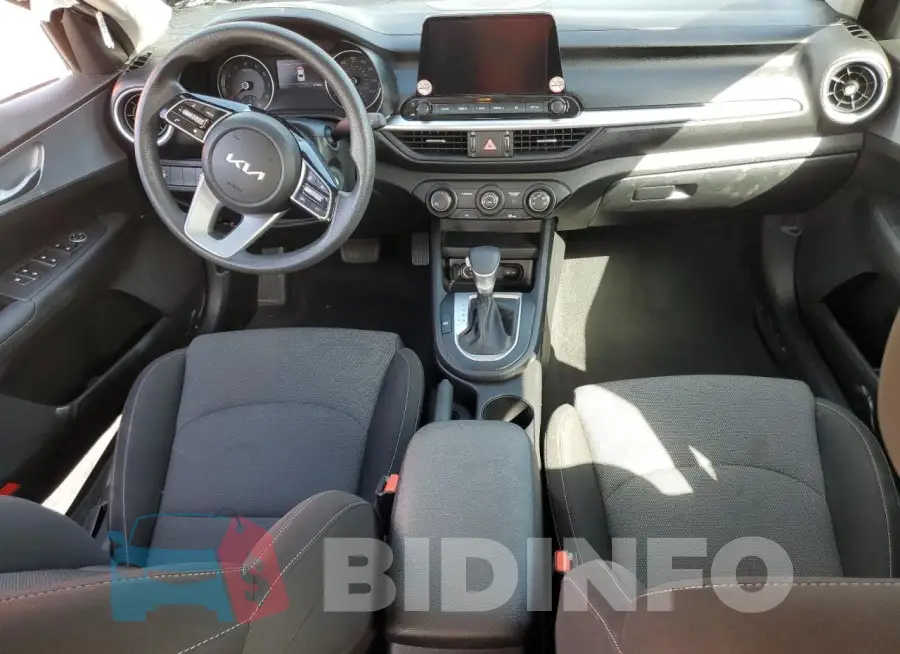 3KPF24AD5PE550180 Photo# 8