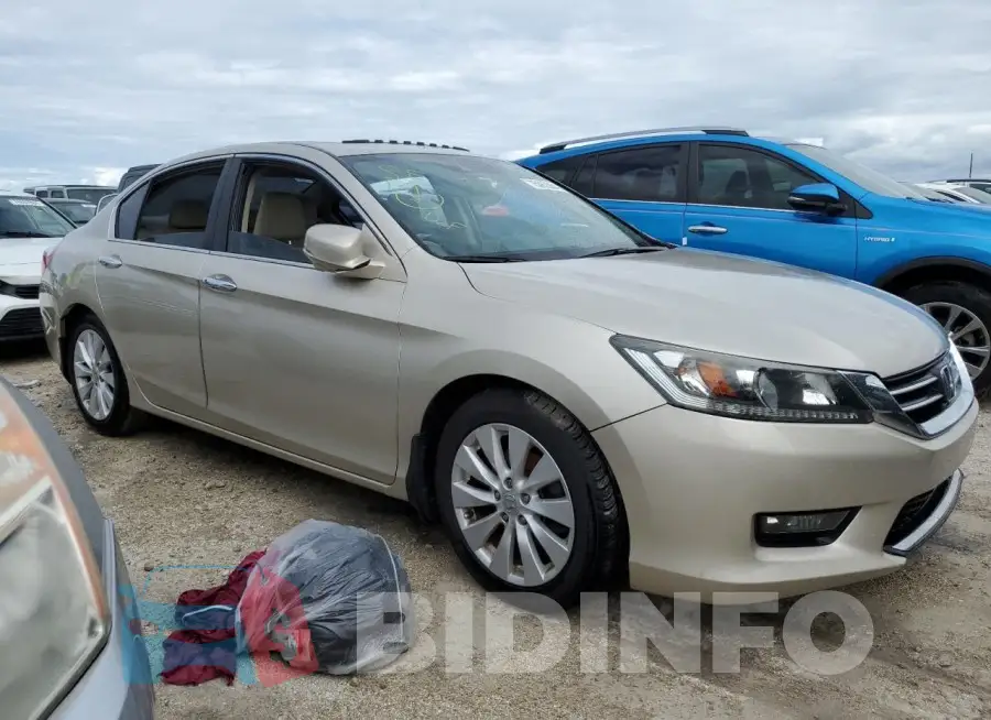 1HGCR2F80FA111485 Photo# 4