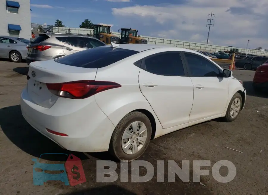 5NPDH4AE8GH748519 Photo# 3