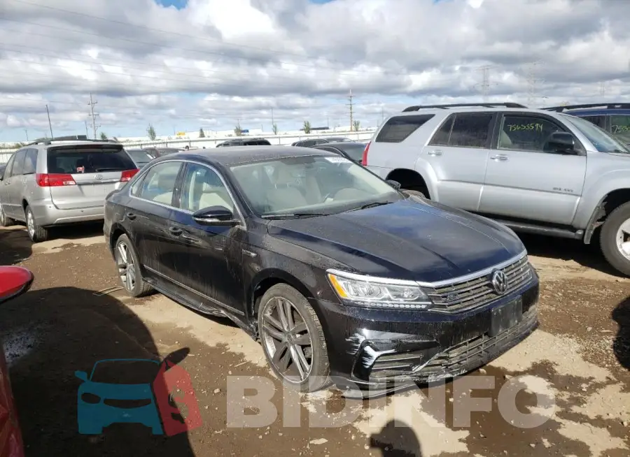 1VWDT7A38HC084053 Photo# 4