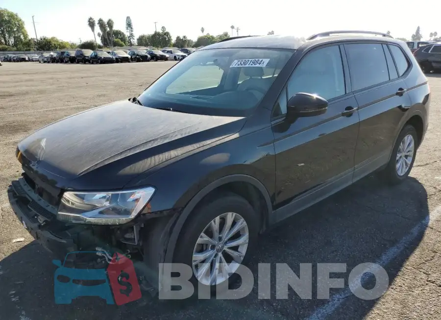 3VV1B7AX8KM040377 Photo# 1