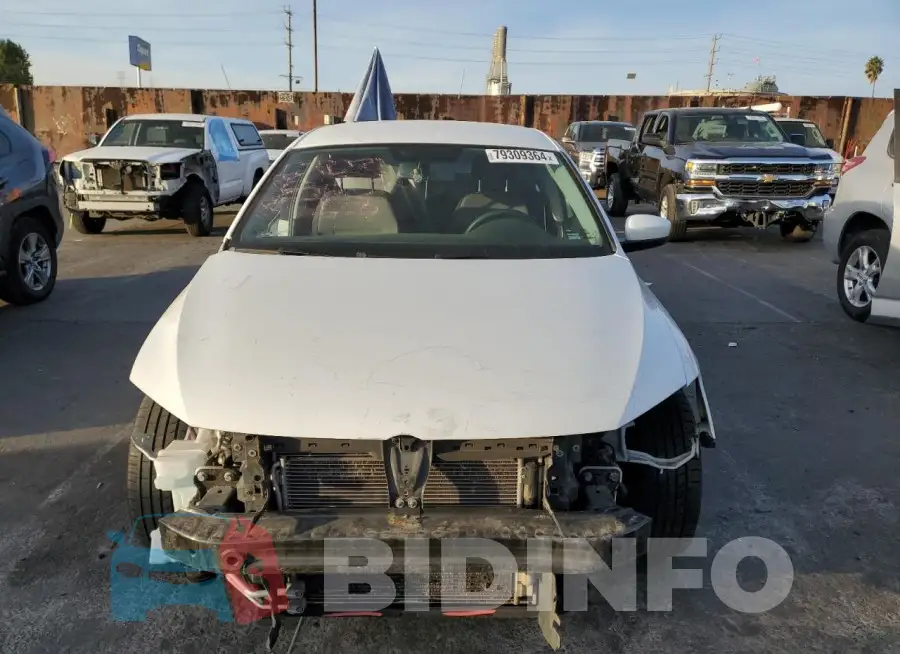 3VW2B7AJ1HM217517 Photo# 5