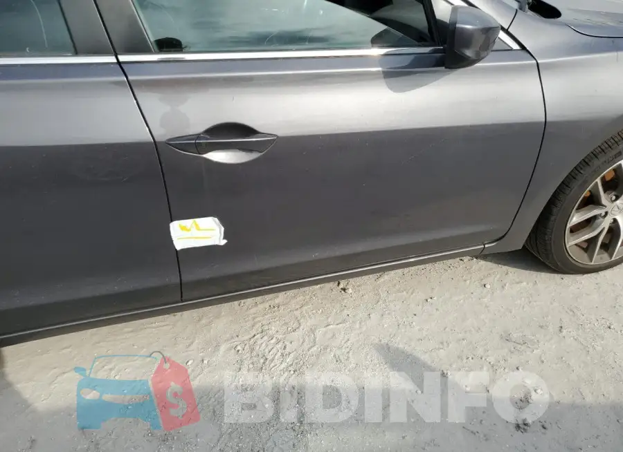 19UDE2F77MA007368 Photo# 12