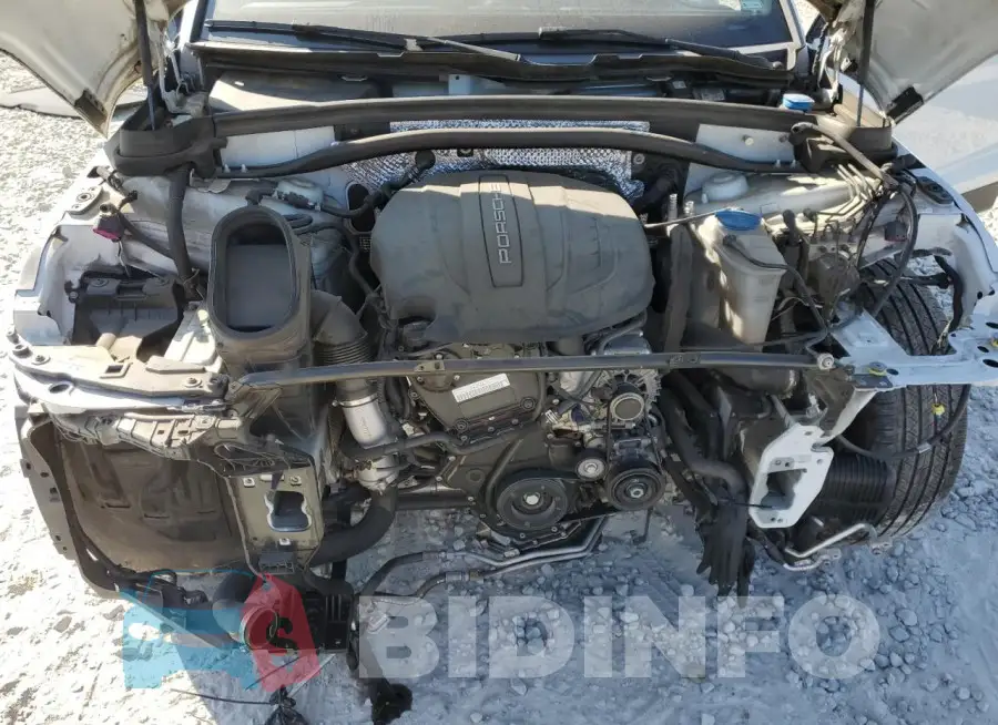 WP1AA2A54JLB23029 Photo# 12