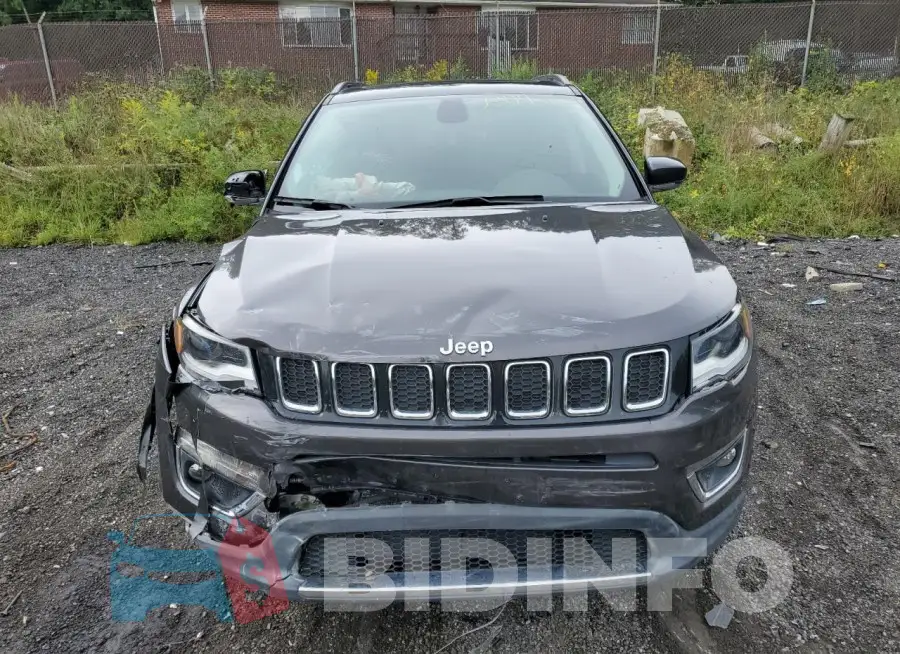 3C4NJDCB1LT135261 Photo# 5