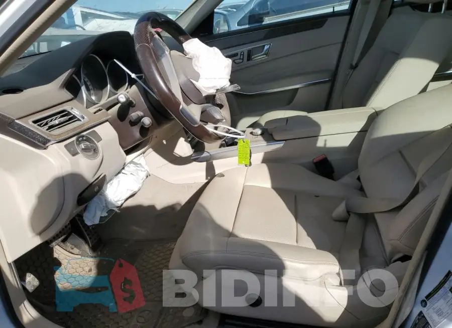 WDDHF8JBXFB114865 Photo# 7
