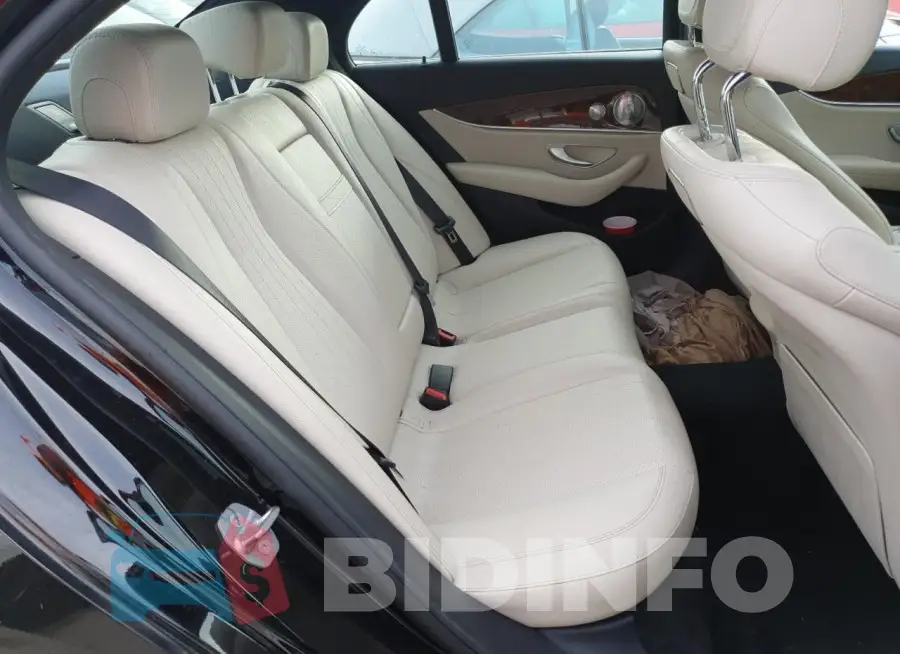 WDDZF4KB9JA350403 Photo# 10