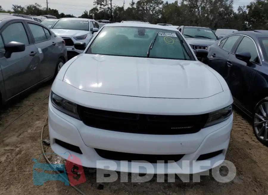2C3CDXBG7PH690828 Photo# 5