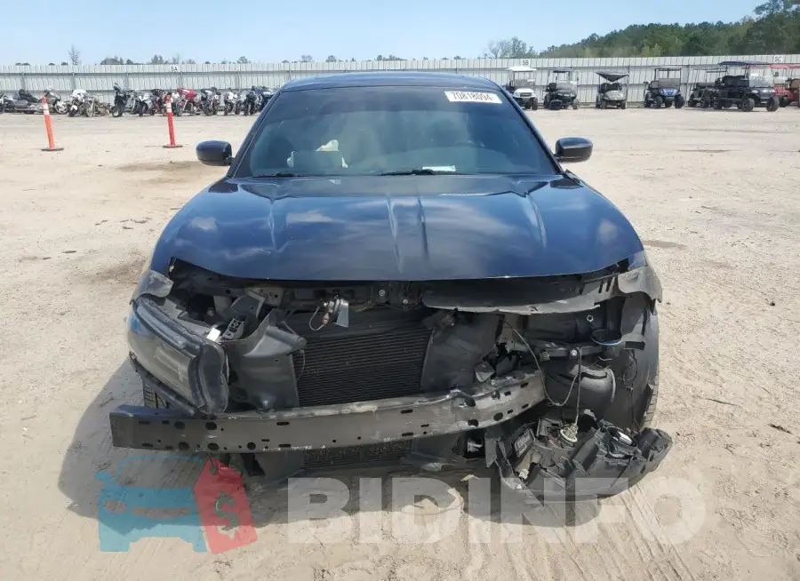 2C3CDXCT1GH272535 Photo# 5