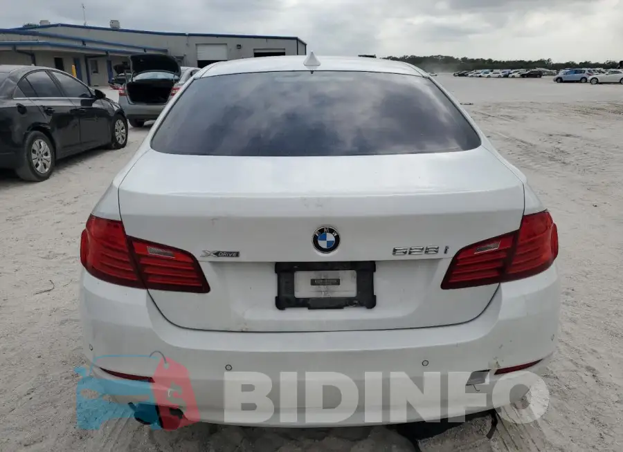 WBA5A7C5XGG152031 Photo# 6