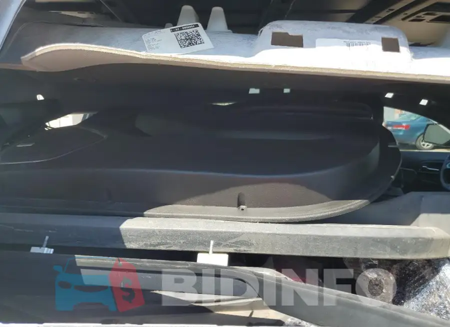 1GNSCBKC9GR197766 Photo# 11