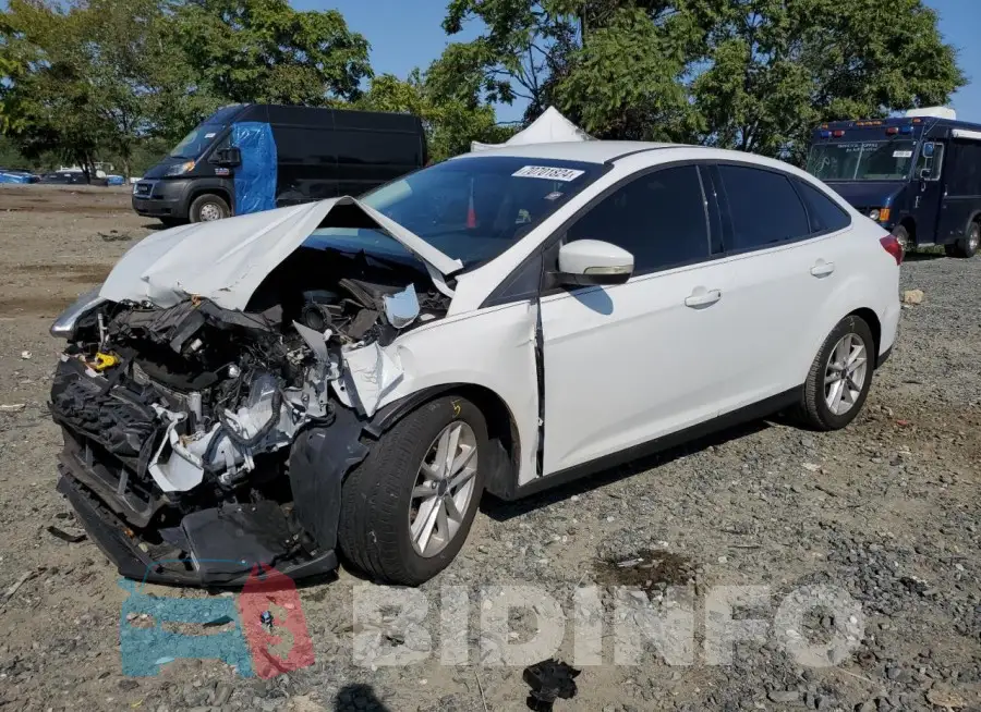 1FADP3F2XHL326718 Photo# 1