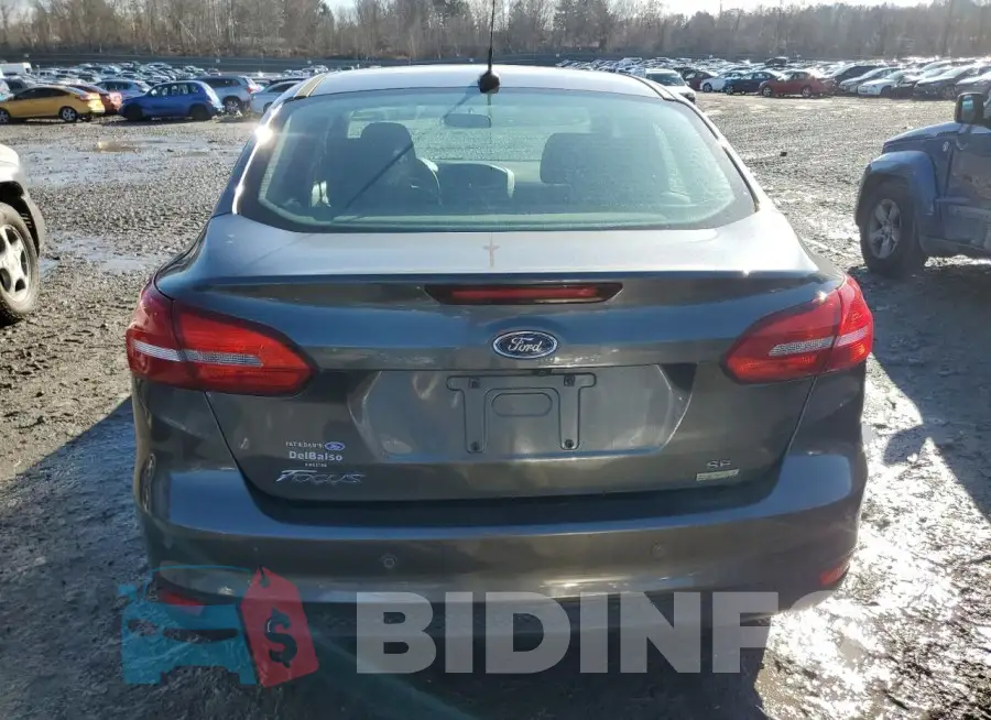 1FADP3FE4GL381402 Photo# 6