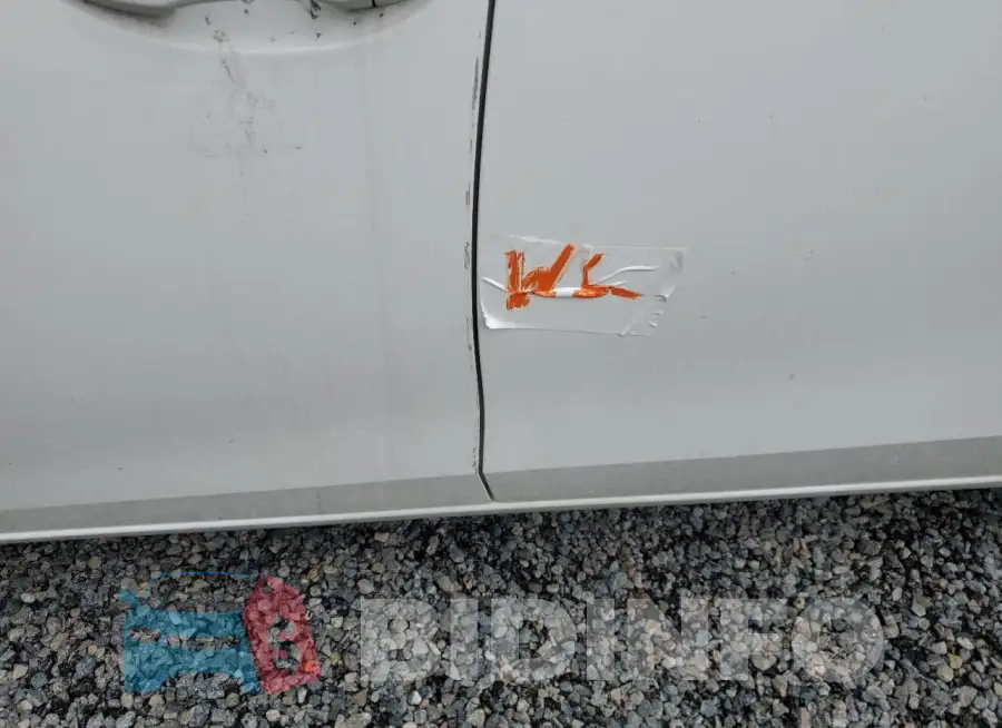 2T1BURHE3GC701505 Photo# 12