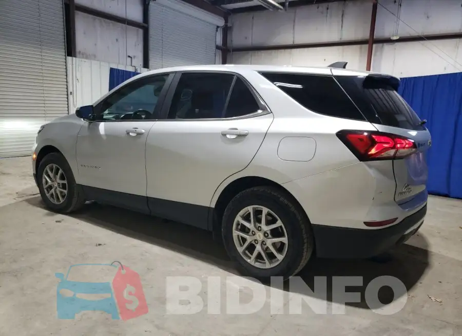 2GNAXTEV4N6133677 Photo# 2