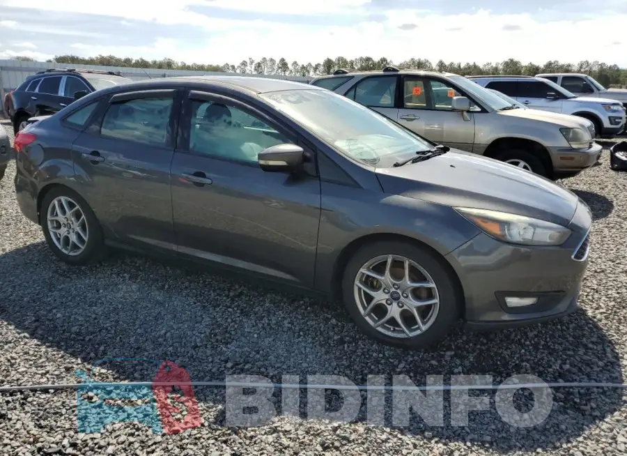 1FADP3F22FL319338 Photo# 4