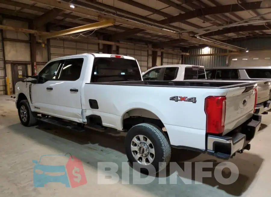 1FT7W2BTXRED89682 Photo# 2