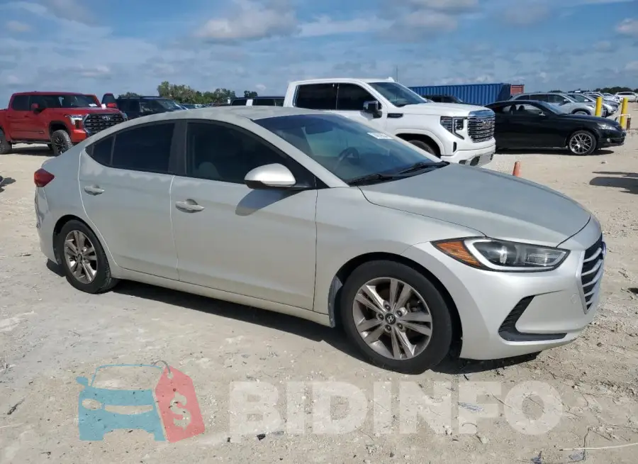 KMHD84LF6HU164967 Photo# 4