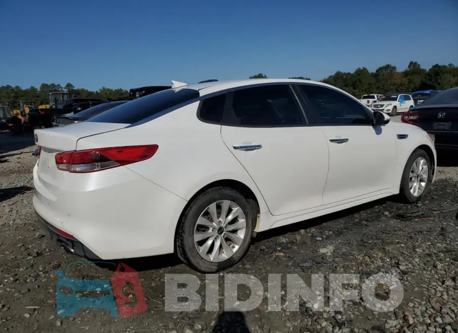 5XXGT4L35JG265726 Photo# 3