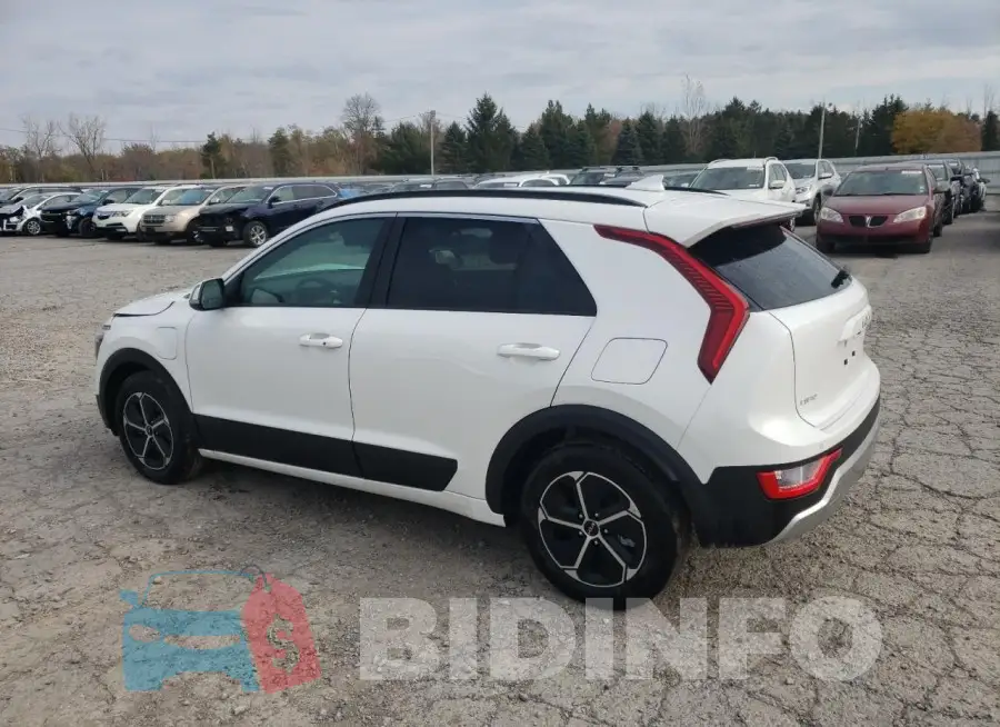 KNDCS3LFXR5172352 Photo# 2