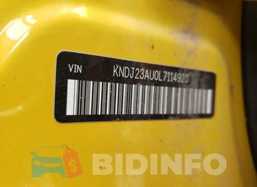 KNDJ23AU0L7114920 Photo# 12