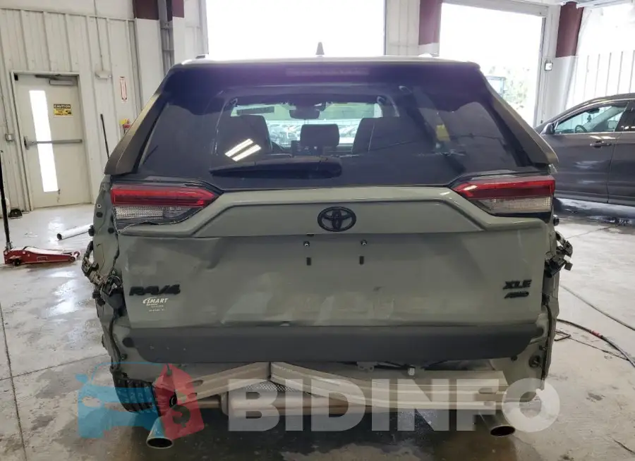 2T3A1RFV3KW062418 Photo# 6