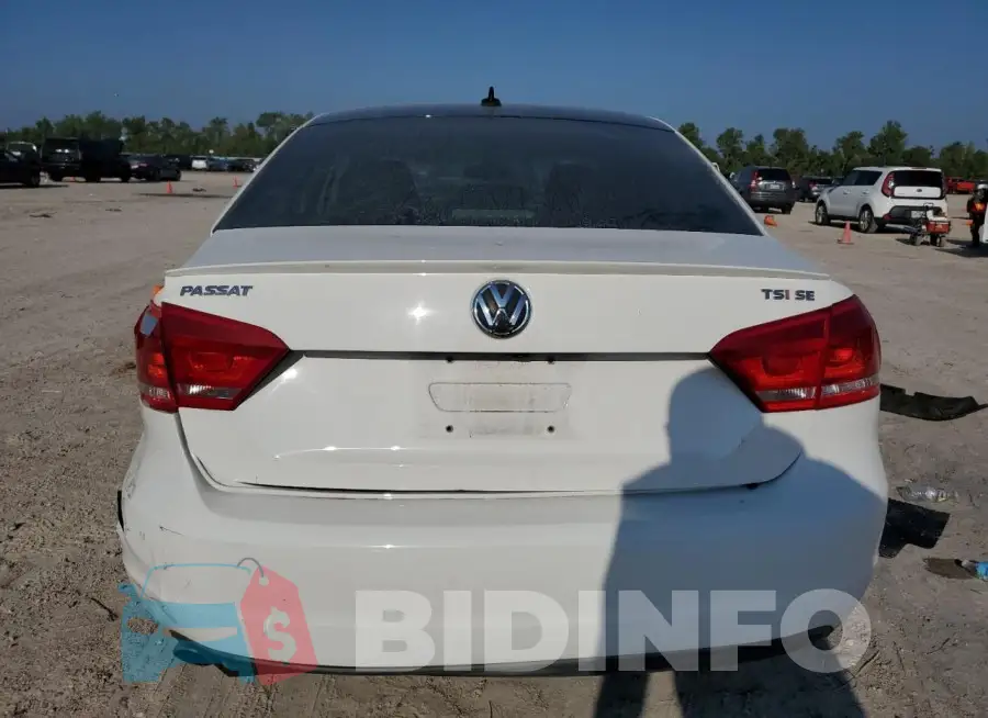 1VWBS7A33FC054014 Photo# 6
