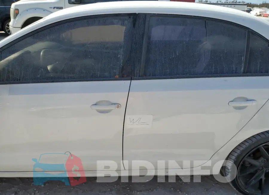 3VW2B7AJ0JM217613 Photo# 12