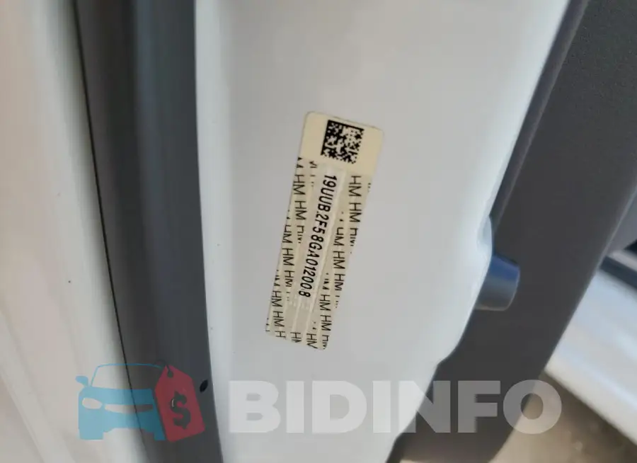 19UUB2F58GA012008 Photo# 12