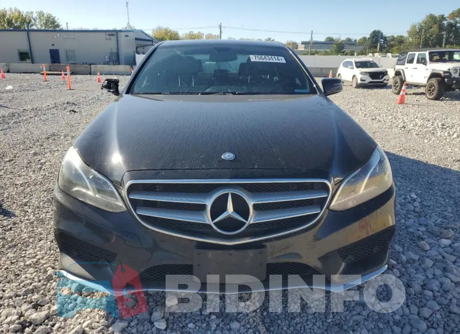 WDDHF8JB8FB085933 Photo# 5