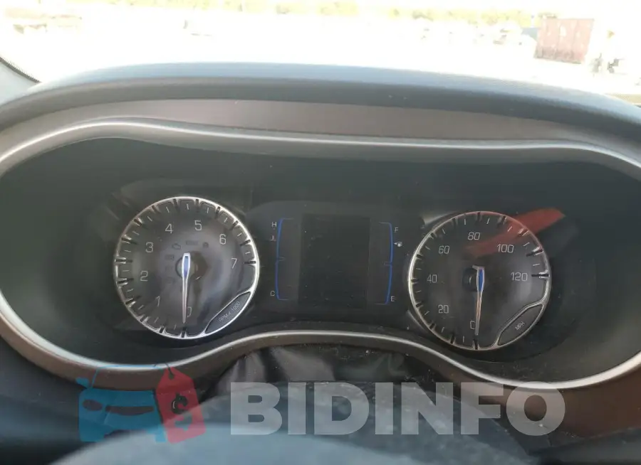 2C4RC1BG7KR732018 Photo# 9
