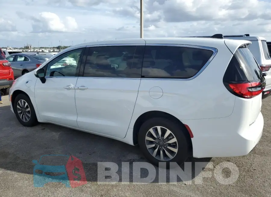 2C4RC1L78PR622410 Photo# 2