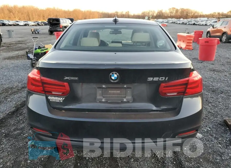 WBA8E5G5XJNU46211 Photo# 6