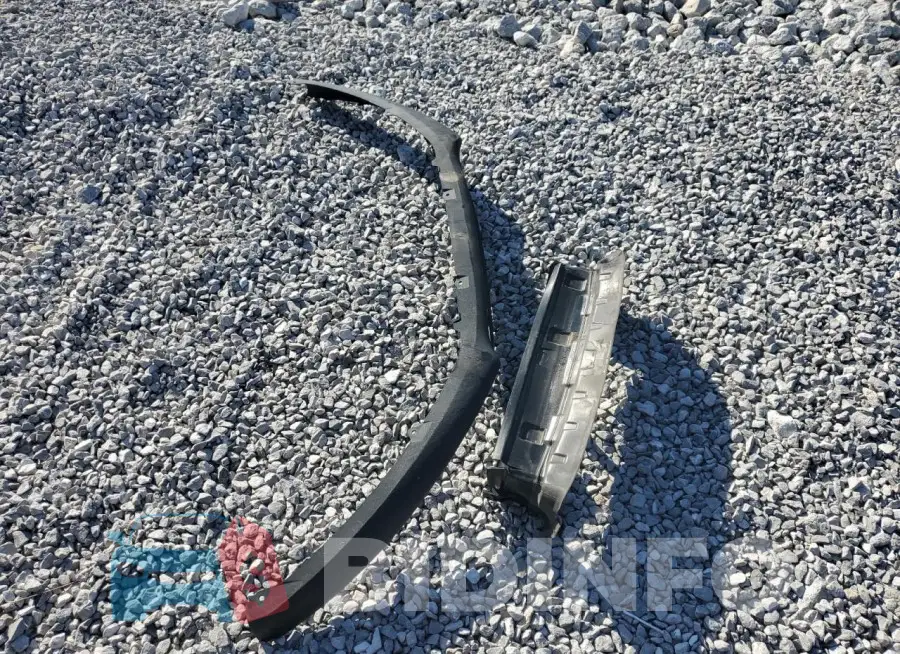 1FADP3M2XHL203360 Photo# 12