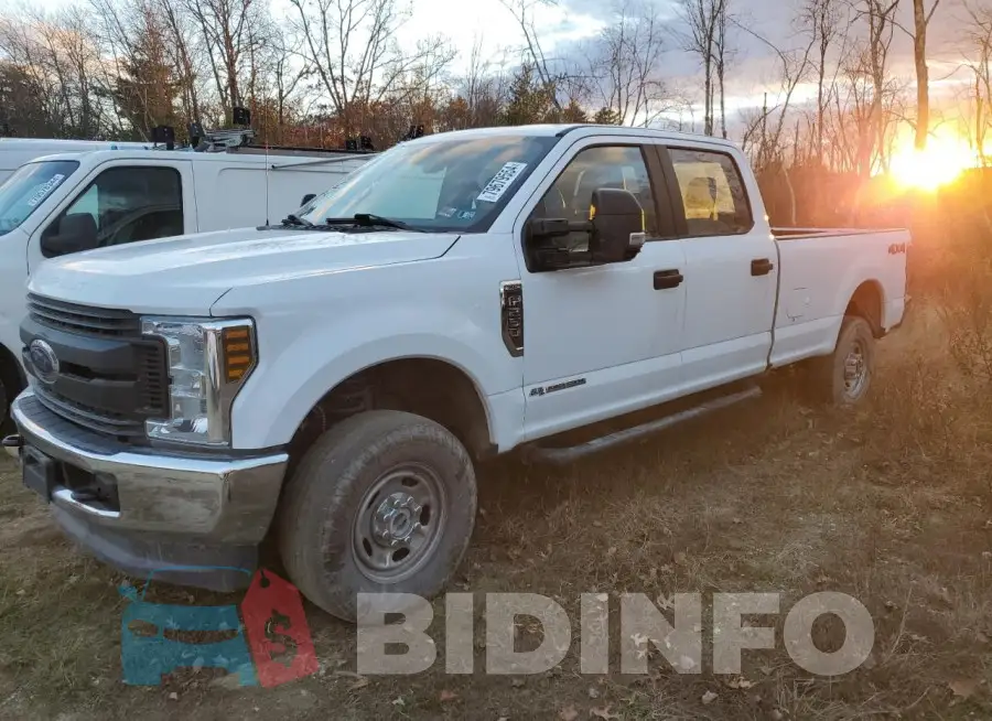 1FT7W2BT8KED84812 Photo# 1