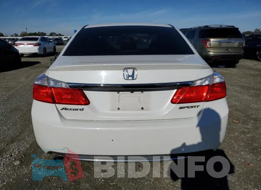 1HGCR2F50FA151376 Photo# 6