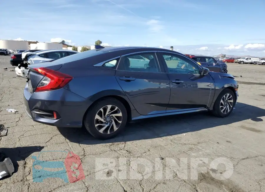 2HGFC2F70JH571732 Photo# 3