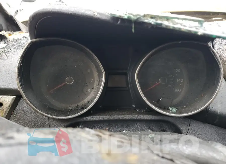KMHD35LH1GU277567 Photo# 9