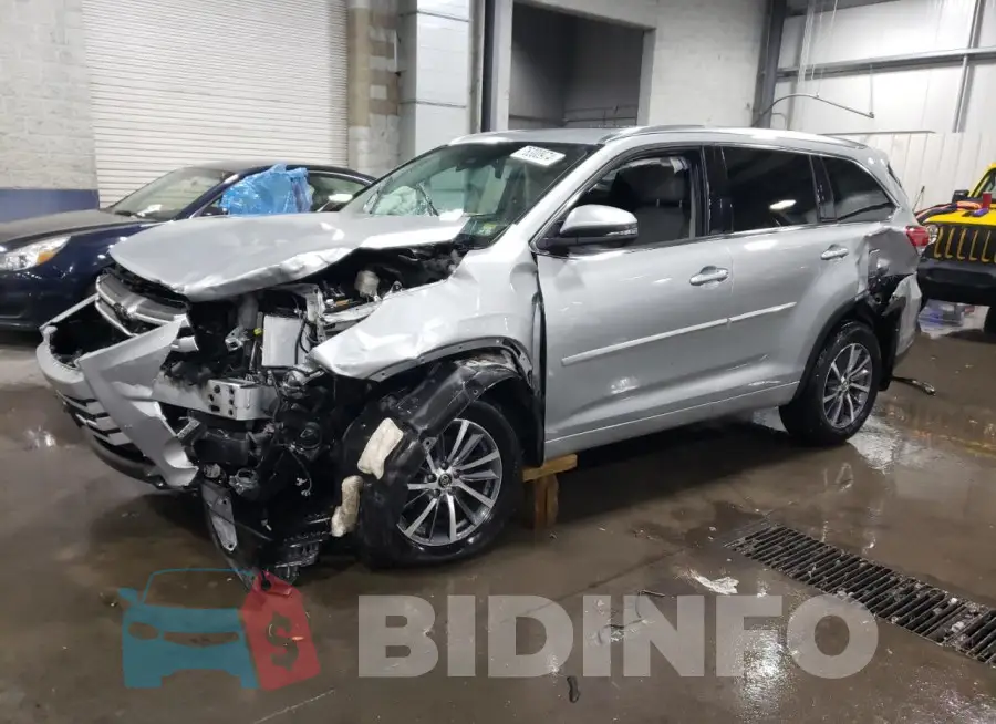 5TDJZRFH1HS518252 Photo# 1